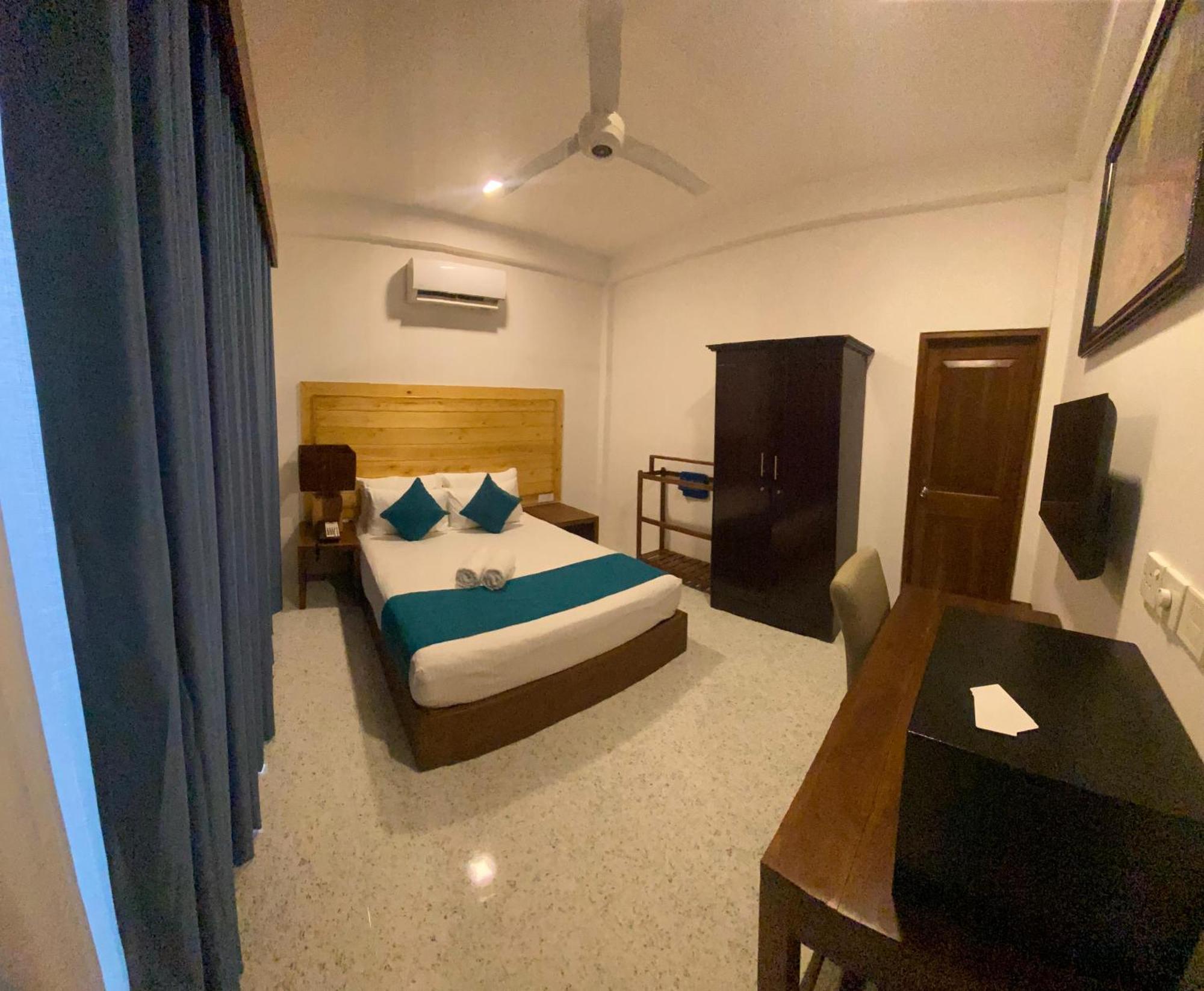 Trinco Beach Resort Trincomalee Exterior foto
